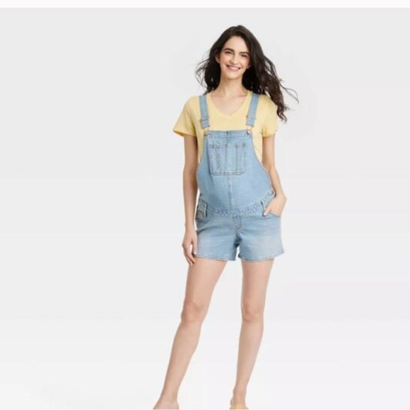 Isabel Maternity by Ingrid & Isabel Pants - Isabel by Ingrid and Isabel Mini MaternityWomen's Light wash Denim Overalls Sz 6